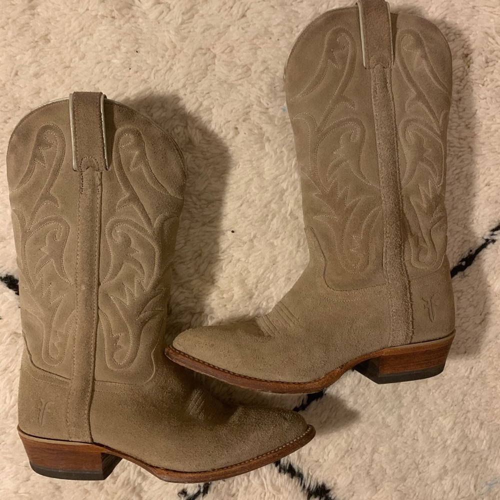 Frye tan suede cowboy boots sz 7